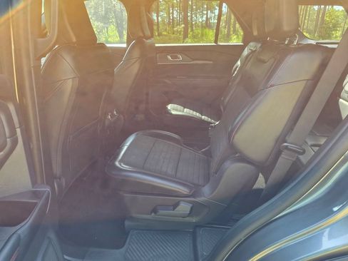 Used 2025 Ford Explorer ST-Line w/ Premium Package RWD image 15