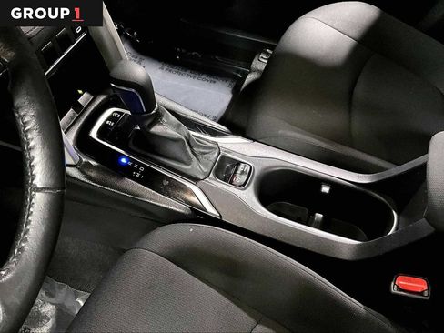 Certified 2024 Toyota Corolla Cross LE image 17