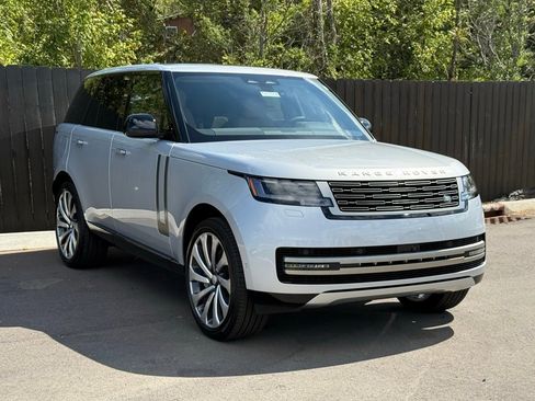 New 2025 Land Rover Range Rover SE image 8