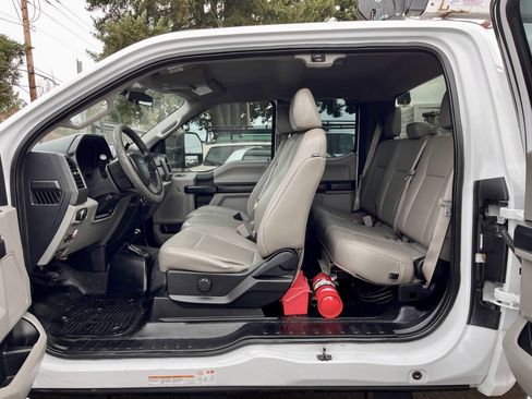 Used 2019 Ford F550 4x4 SuperCab Super Duty image 18