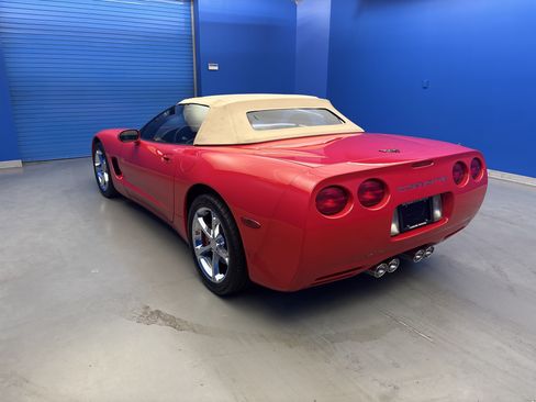 Used 1999 Chevrolet Corvette Convertible w/ Memory Pkg RWD image 5