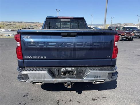 Used 2021 Chevrolet Silverado 1500 LT AWD/4WD image 6