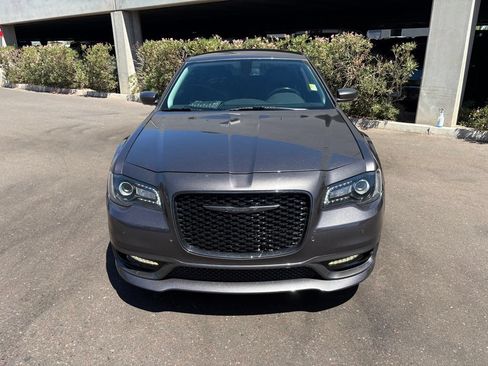 Used 2022 Chrysler 300 Touring L RWD image 5
