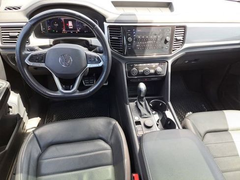 Used 2021 Volkswagen Atlas Cross Sport SEL Premium image 22