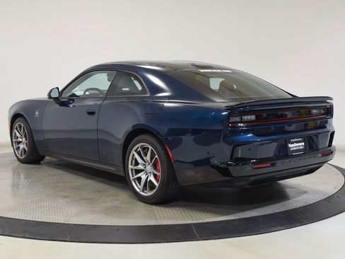 Used 2024 Dodge Charger Daytona Scat Pack w/ Plus Group AWD/4WD image 7