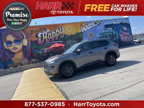 Used 2024 Nissan Rogue S FWD image 1