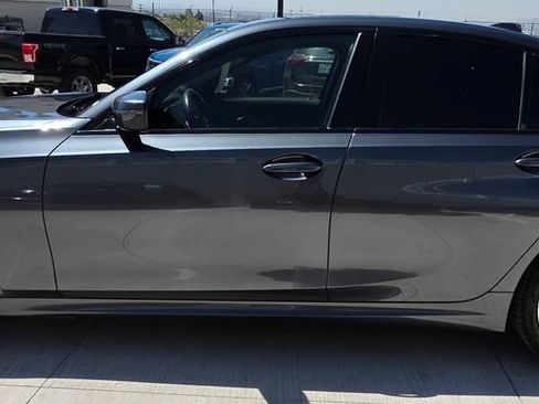 Used 2019 BMW 330i Sedan w/ M Sport Package RWD image 6