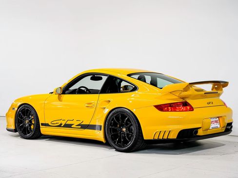 Used 2008 Porsche 911 GT2 RWD image 8