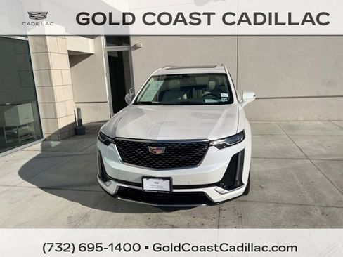 Used 2024 Cadillac XT6 Premium Luxury image 5