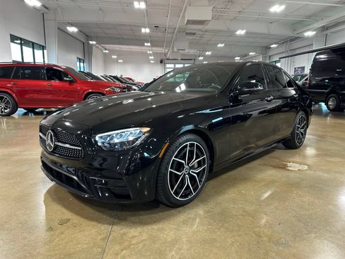 Used 2022 Mercedes-Benz E 350 Sedan image 3