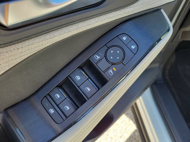 Certified 2021 Nissan Rogue SV FWD image 18
