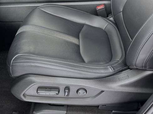 Certified 2023 Honda Pilot Touring image 20