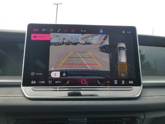 New 2026 Volkswagen Tiguan SE R-Line FWD image 24