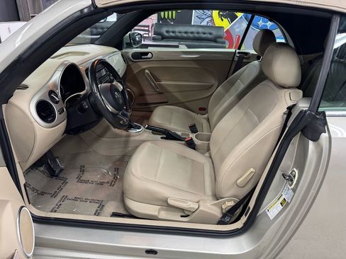 Used 2013 Volkswagen Beetle 2.5 image 11