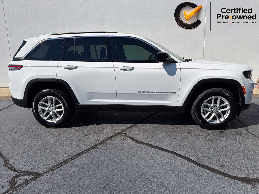 Certified 2024 Jeep Grand Cherokee Laredo X AWD/4WD image 8