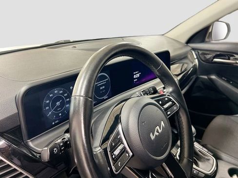 Certified 2024 Kia Seltos S image 9