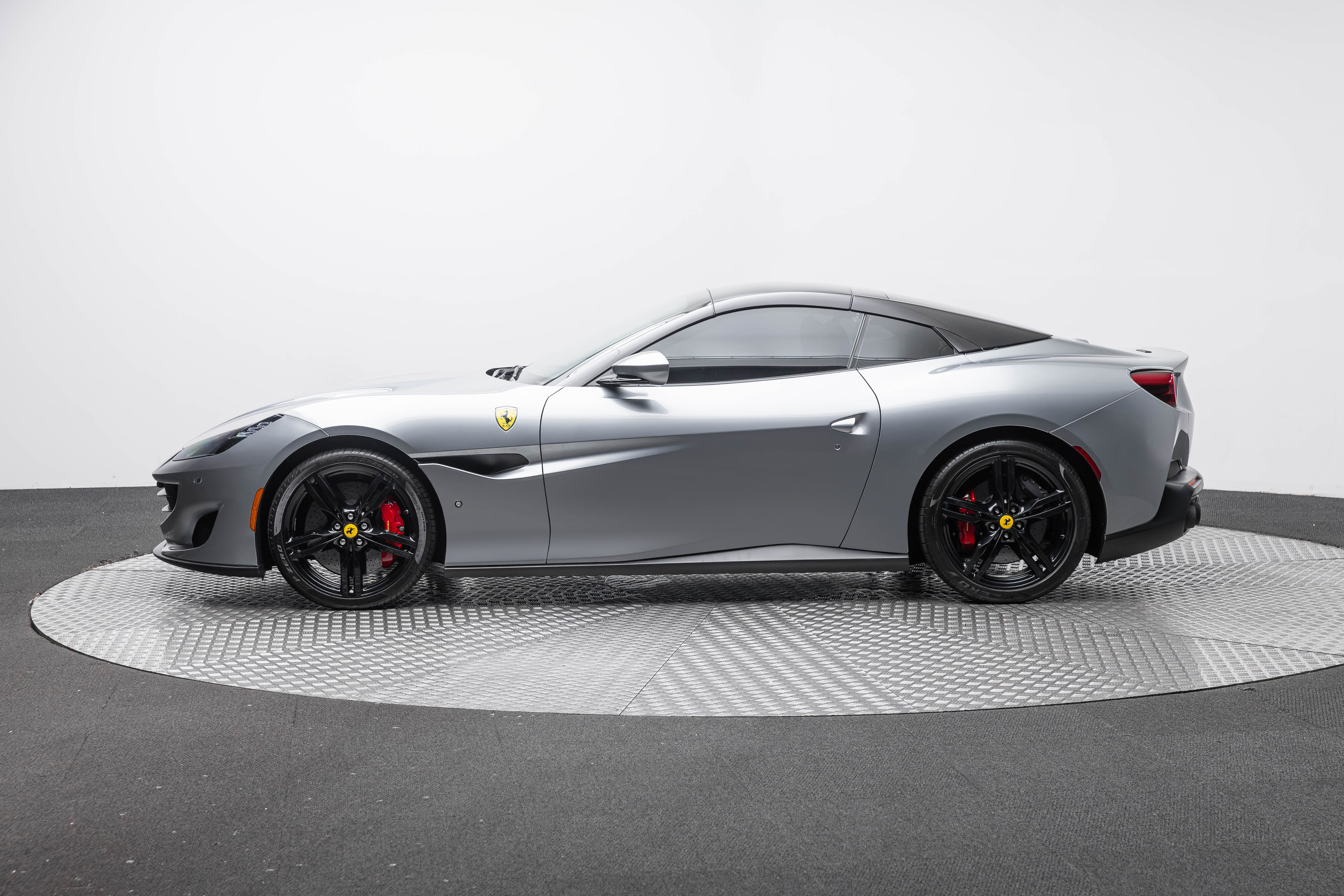 Certified 2019 Ferrari Portofino RWD image 71
