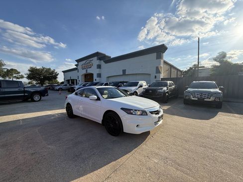 Used 2011 Honda Accord EX-L image 39