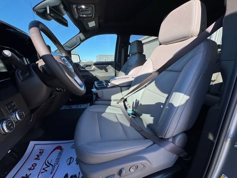 New 2026 GMC Sierra 1500 SLT image 14