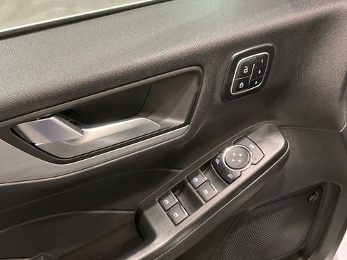 Used 2025 Ford Escape Platinum w/ Premium Technology Package image 7