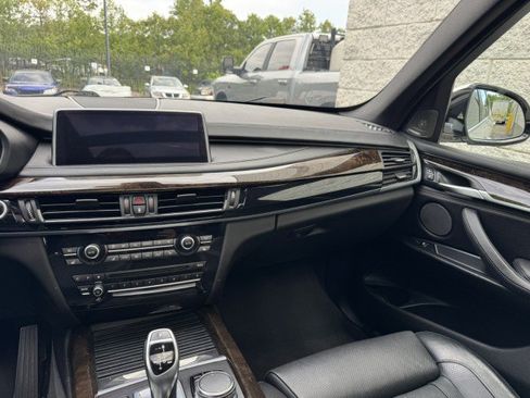 Used 2018 BMW X5 xDrive50i AWD/4WD image 21