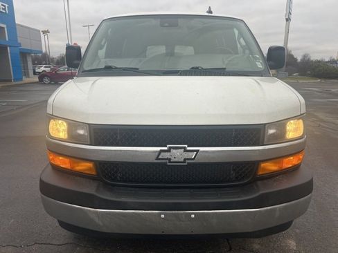 Used 2021 Chevrolet Express 3500 LT w/ LT Preferred Equipment Group image 2