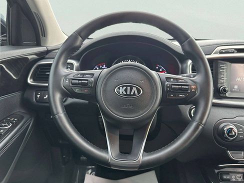 Used 2018 Kia Sorento EX FWD image 22