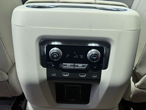 Used 2023 GMC Yukon XL Denali w/ Denali Reserve Package AWD/4WD image 21