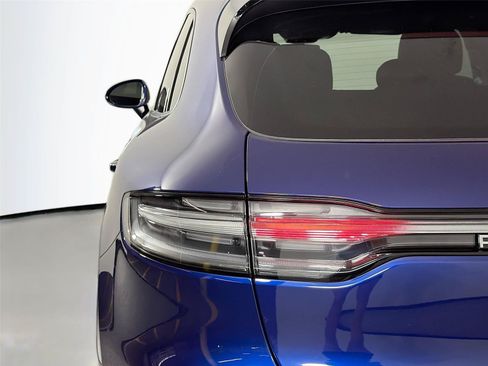 Certified 2026 Porsche Macan AWD/4WD image 16