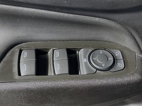 Used 2024 Chevrolet Equinox LT image 17