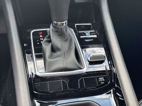 New 2026 Jeep Compass Limited image 9