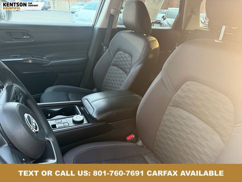 Used 2024 Nissan Pathfinder S AWD/4WD image 22