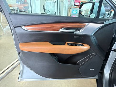 Certified 2024 Cadillac XT5 Premium Luxury AWD/4WD image 17