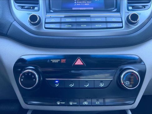 Used 2017 Hyundai Tucson SE image 35