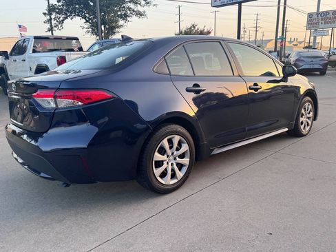 Used 2022 Toyota Corolla LE FWD image 5