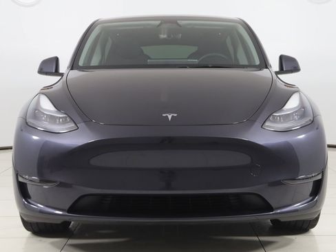 Used 2025 Tesla Model Y Long Range image 50