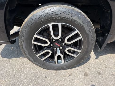Used 2020 Chevrolet Silverado 1500 LT AWD/4WD image 29