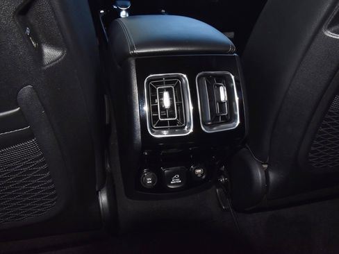 Used 2023 Kia Sorento SX Prestige image 19