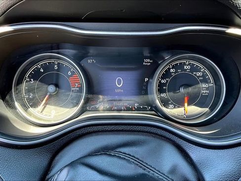 Used 2023 Jeep Cherokee Altitude Lux image 12