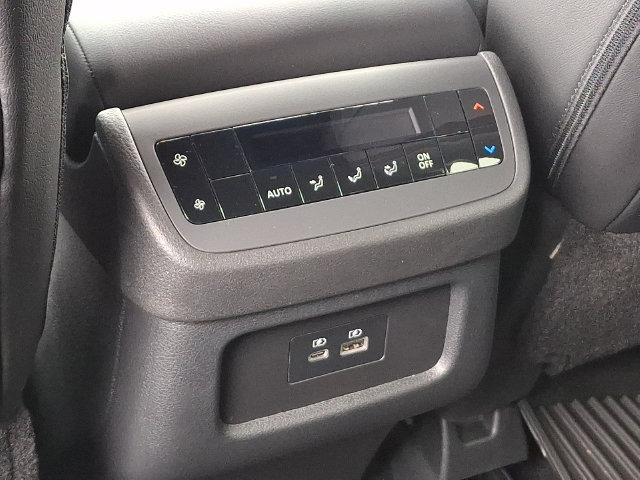 Used 2025 Nissan Pathfinder Rock Creek AWD/4WD image 17