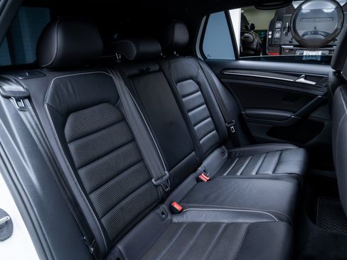 Used 2019 Volkswagen Golf R 4-Door AWD/4WD image 38