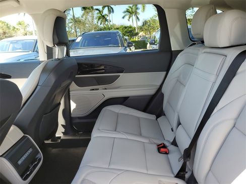 New 2026 Lincoln Nautilus Premier image 10