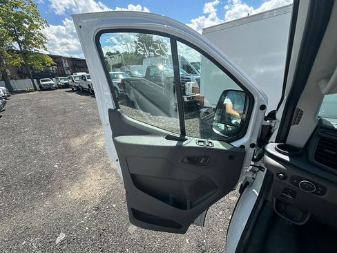 Used 2025 Ford Transit 250 Low Roof w/ Exterior Upgrade Package RWD image 11