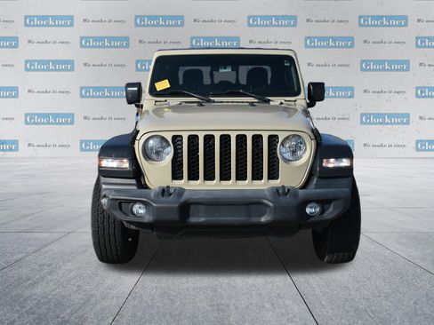 Used 2020 Jeep Gladiator Sport AWD/4WD image 2