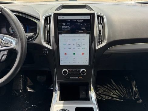 Certified 2021 Ford Edge Titanium w/ Class II Trailer Tow Package AWD/4WD image 2