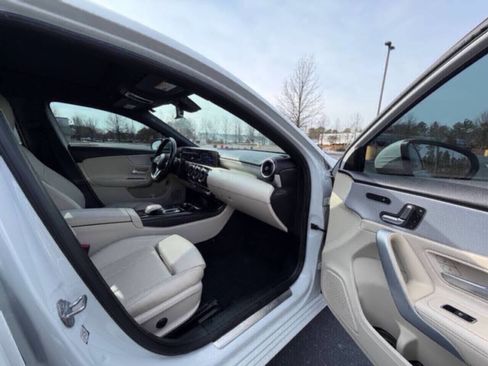 Used 2020 Mercedes-Benz A 220 A 220 4MATIC AWD 4dr Sedan image 19