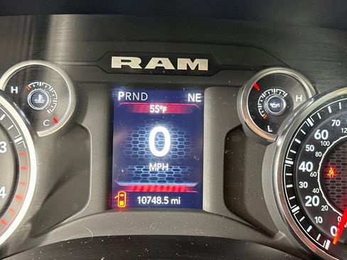 Used 2024 RAM 2500 Big Horn w/ Night Edition image 18