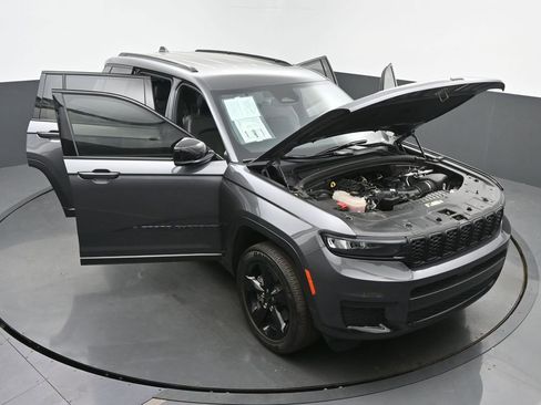 Used 2023 Jeep Grand Cherokee L Laredo AWD/4WD image 62