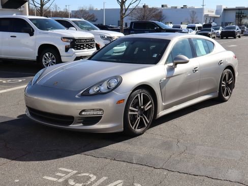 Used 2013 Porsche Panamera 4 image 16