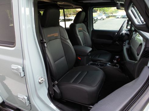 Used 2023 Jeep Wrangler Unlimited Rubicon 392 AWD/4WD image 31